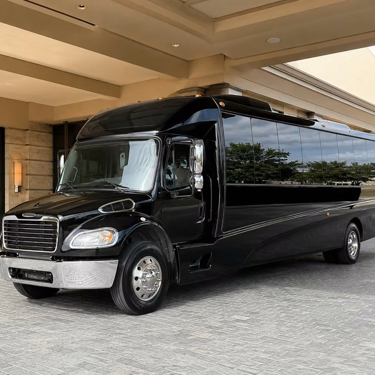 visalia 20 passenger minibus rental