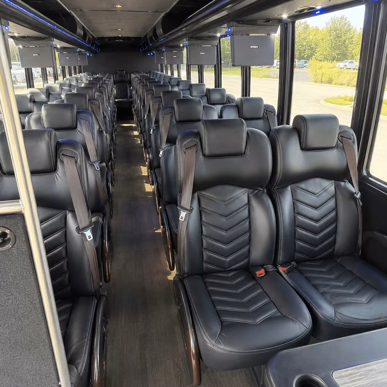 visalia 25 passenger minibus rental