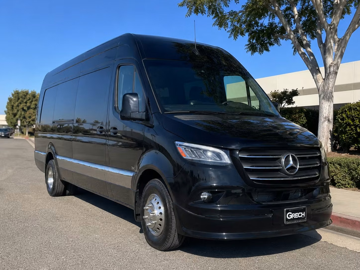 visalia airport transportation